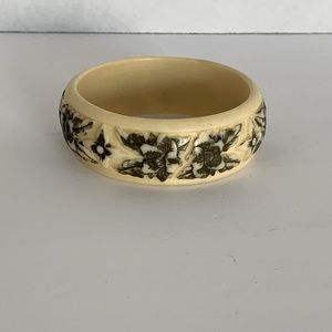 Vintage floral bangle Bracelet